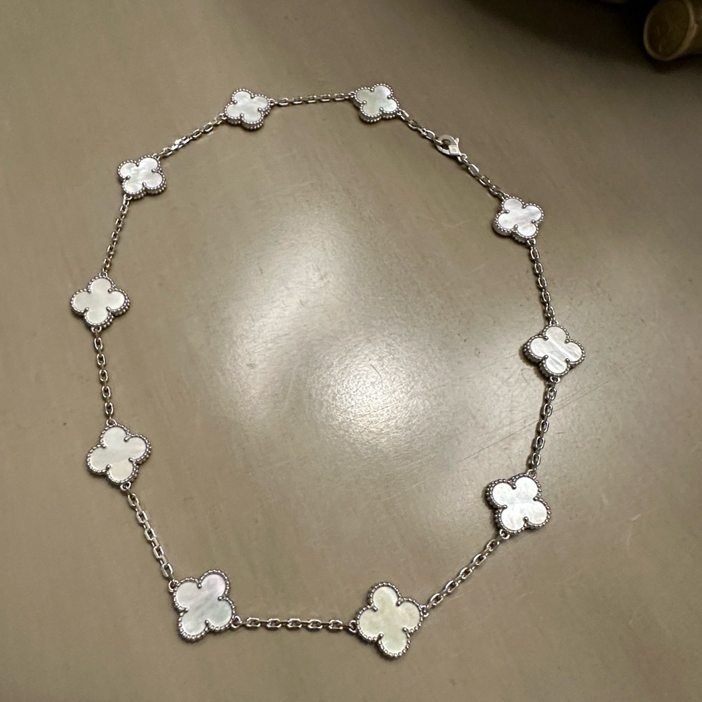 Alhambra Necklace